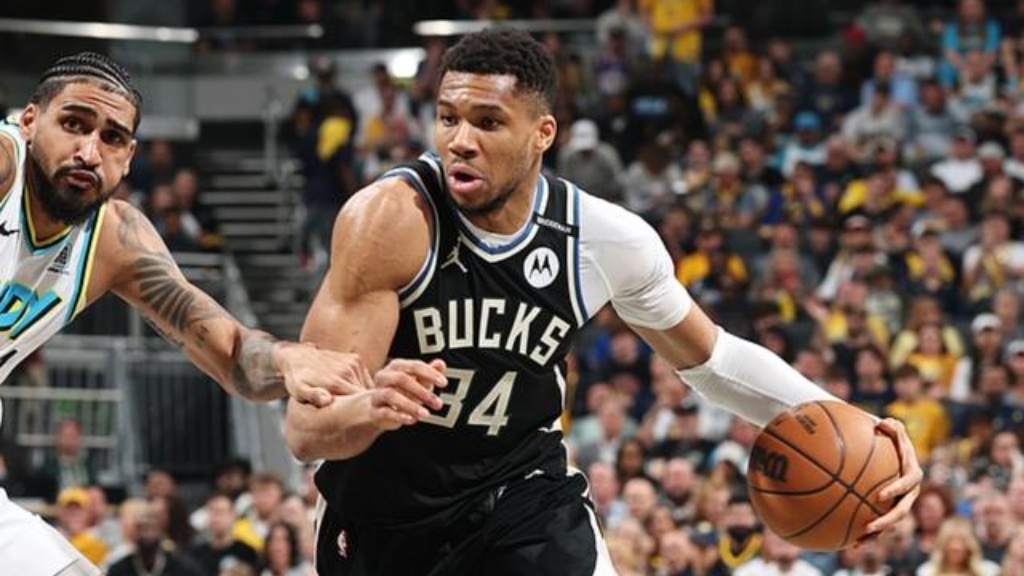 拜仁引发争议!,字母哥官方宣布刷新纪录新规再创辉煌时刻(监票人宣布结果说什么) 拜仁引发争议!,字母哥官方宣布刷新纪录新规再创辉煌时刻(监票人宣布结果说什么)