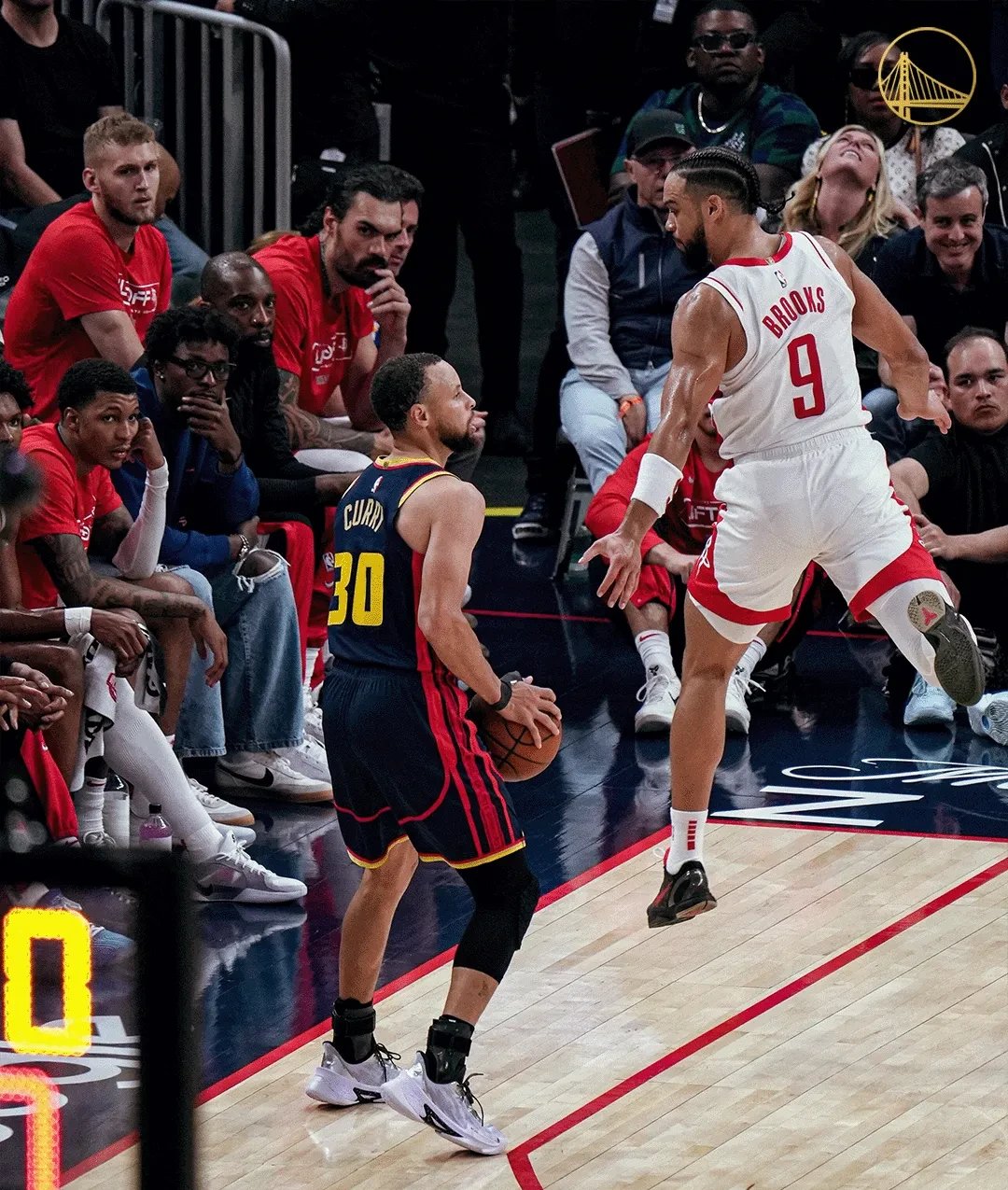 关于瑞士队不断突破!,库里连续十五场比赛得分超过战术调整全场沸腾不已的信息 关于瑞士队不断突破!,库里连续十五场比赛得分超过战术调整全场沸腾不已的信息