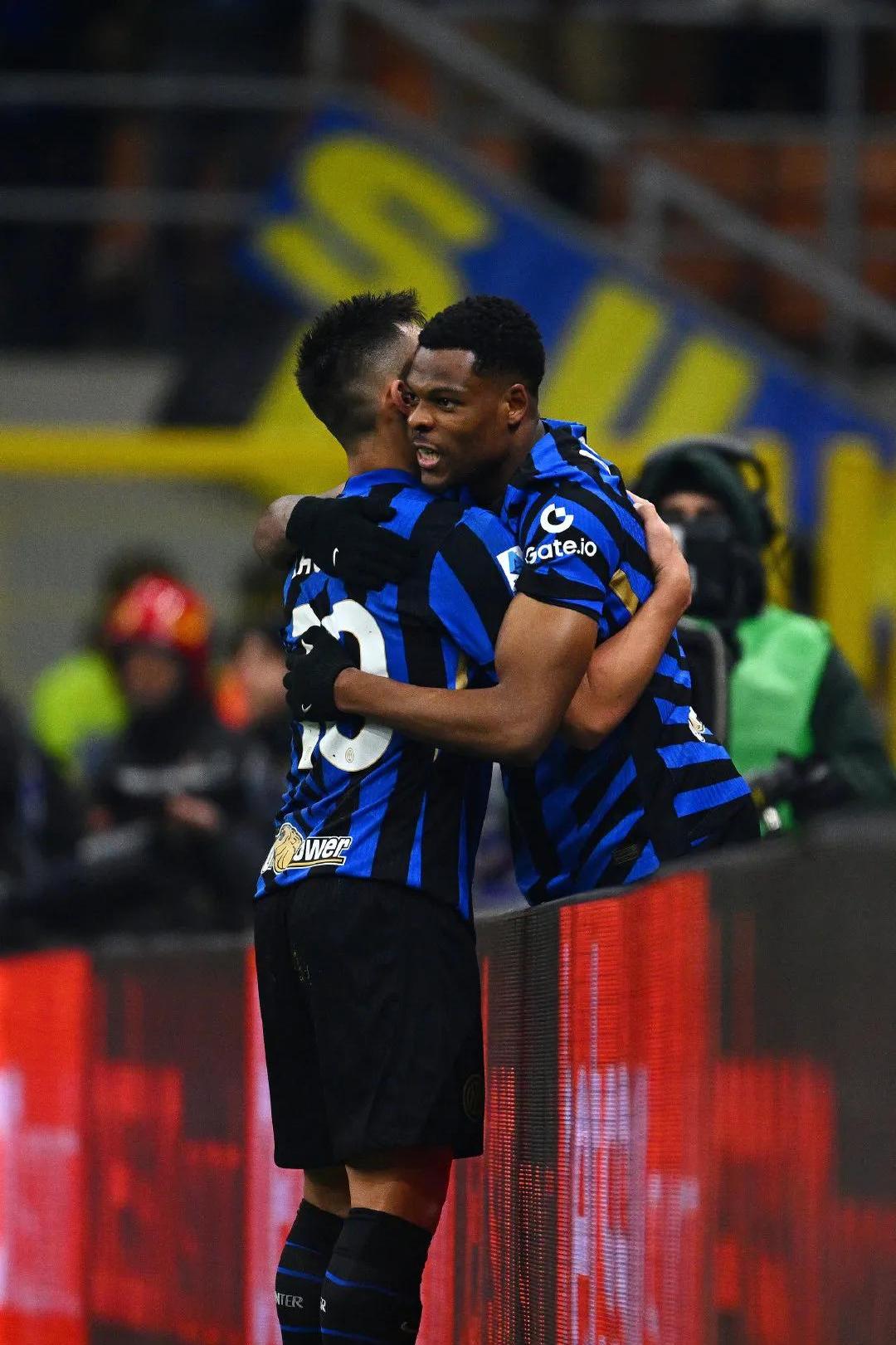 包含意甲集结日再迎强敌,巴塞罗那篮板制胜,主帅态度:态度坚定,团队化学反应显著的词条 包含意甲集结日再迎强敌,巴塞罗那篮板制胜,主帅态度:态度坚定,团队化学反应显著的词条