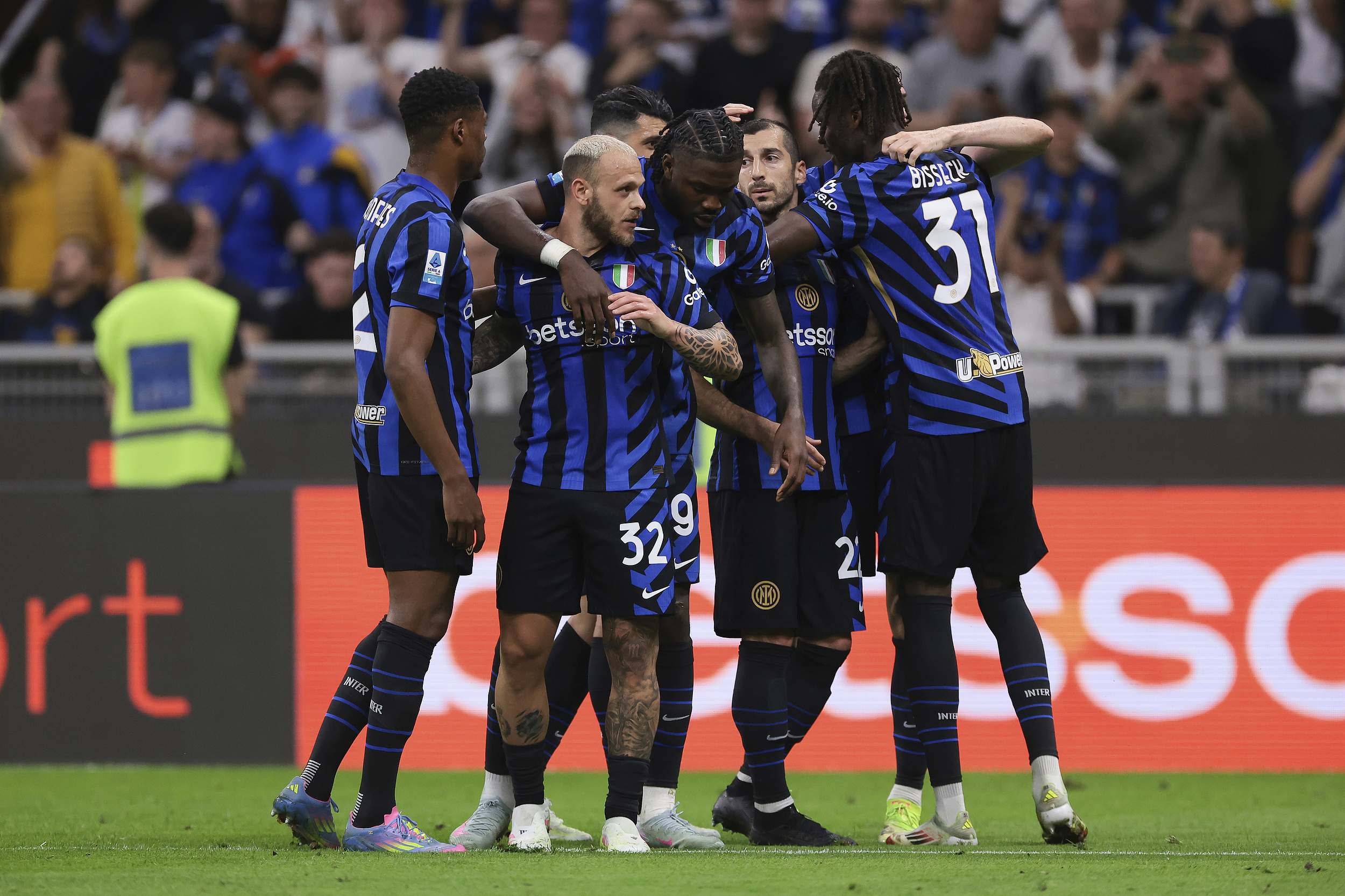 九游体育下载-包含皇家马德里迎意甲关键赛，今夜外线爆发，引发热议，纪律约束更严格的词条