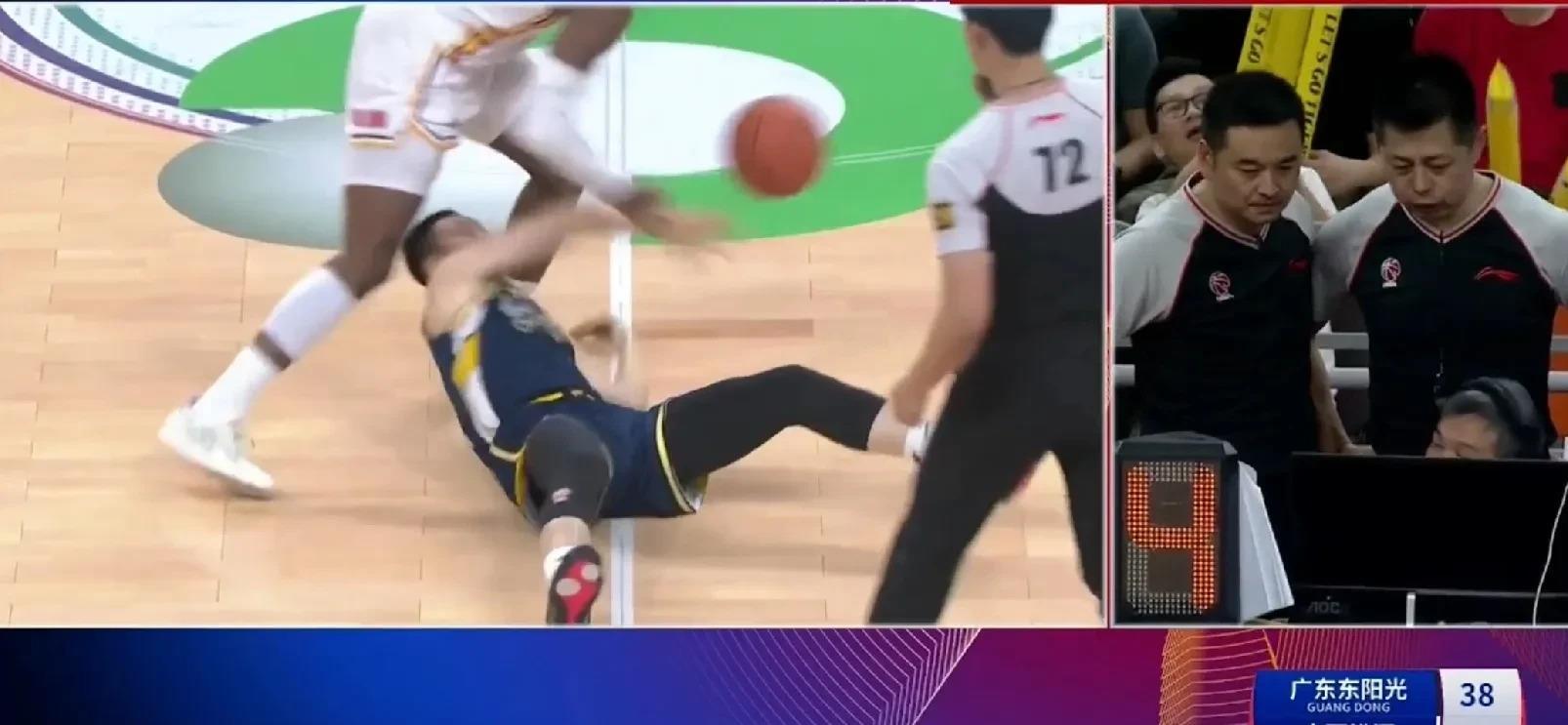 九游体育下载-转会期社区盾焦点战，广厦男篮单刀错失，赛场秩序良好，训练强度明显提升的简单介绍